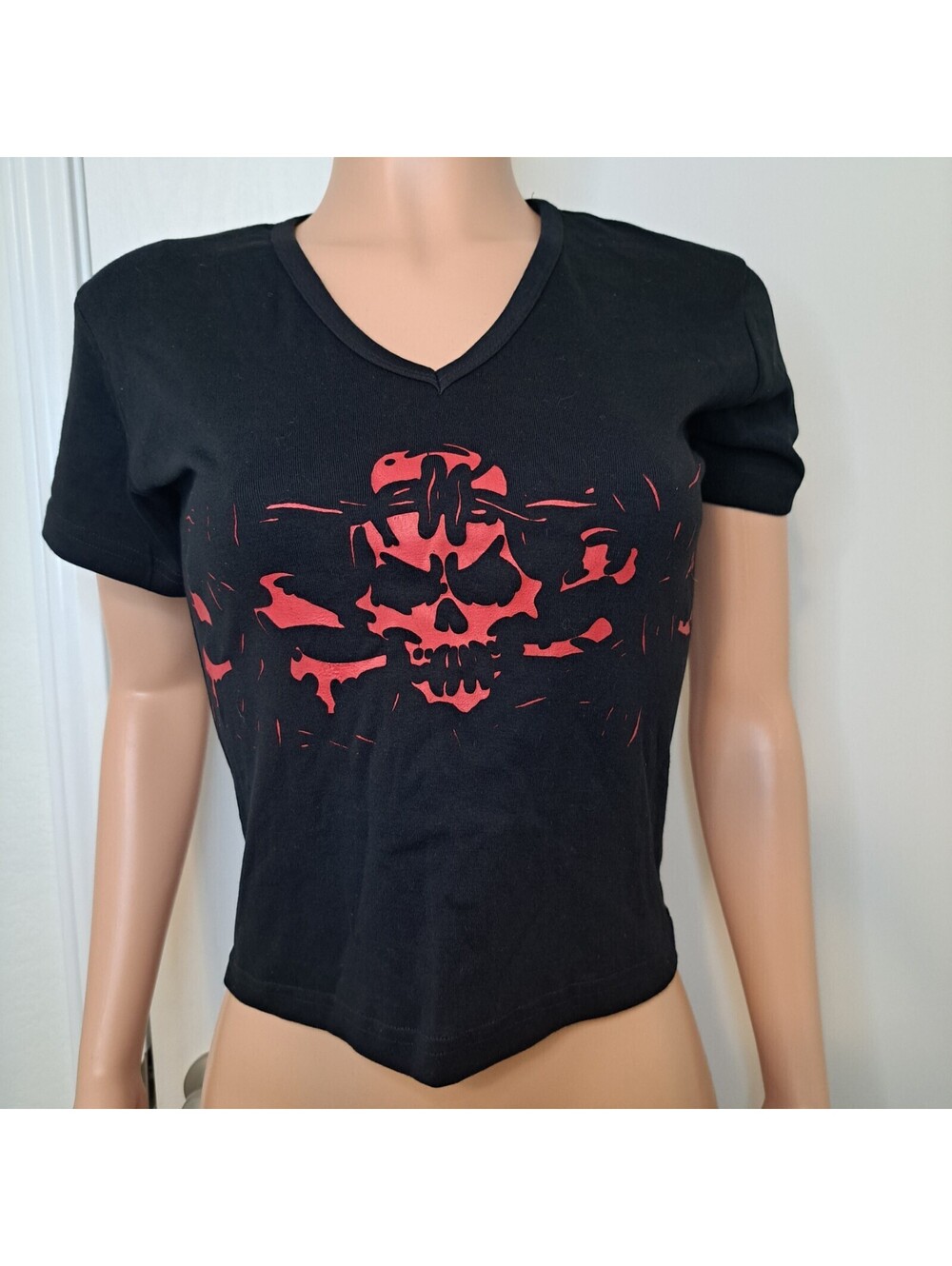 Dead Threads Goth T Shirt Womens Skull Barbed Wire Black Red Punk Rocker Alt